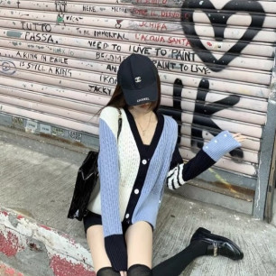 톰브라운 브이넥 울 카디건