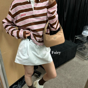 프라다 26 신상 카라 긴팔 티