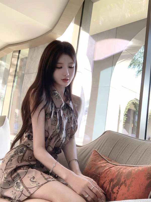 에르메스 신상 홀터넥 원피스