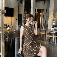 루이비통 25SS 봄 여름 민소매 원피스🤍