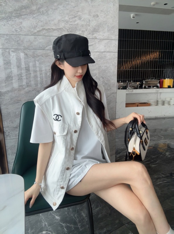 샤넬 26 자수 데님 베스트
