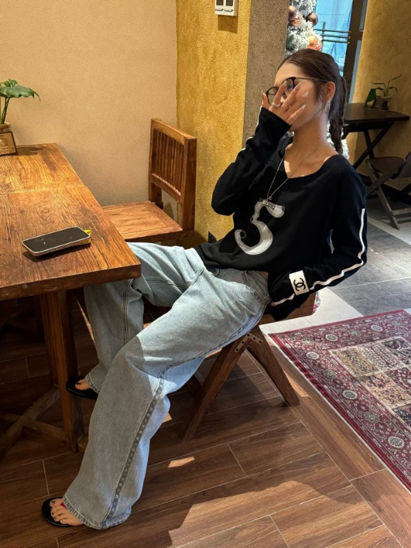 샤넬 26 신상 프린팅 긴팔 티