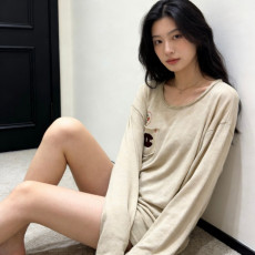 샤넬 26 신상 긴팔 티