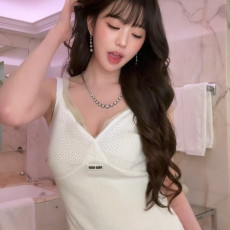 미우미우 26SS 봄 여름 신상 끈 나시