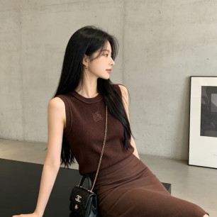 로에베 2026 봄여름 신상 민소매