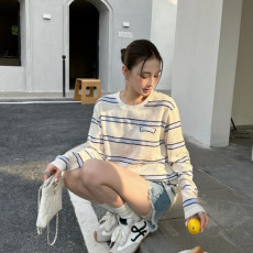 미우미우 26ss 신상 긴팔 티