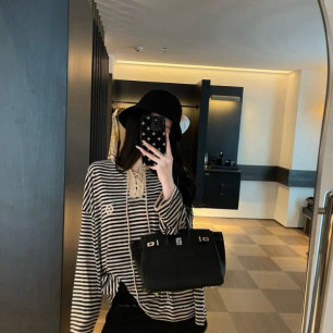 샤넬 26ss 신상 스트라이프 긴팔 티
