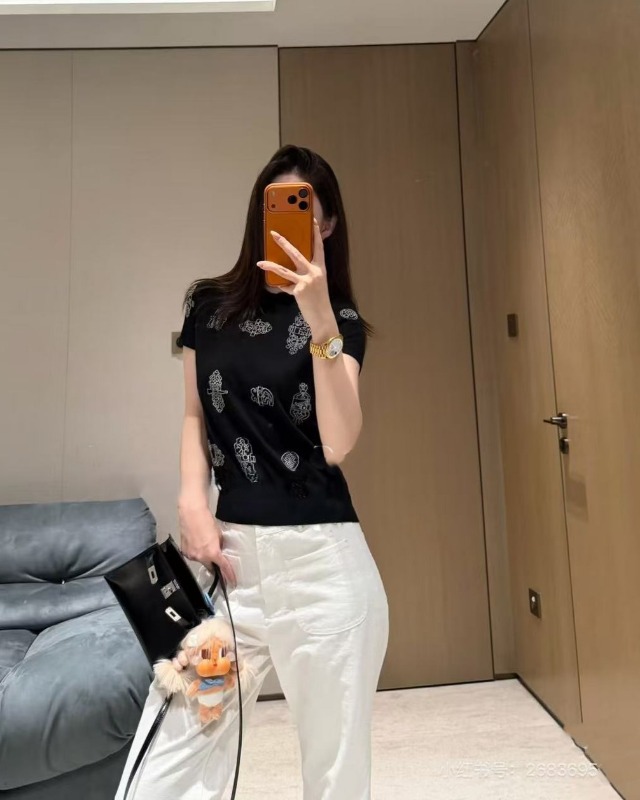 에르메스 26 이른 봄 신상 반팔