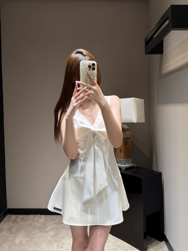 미우미우 26SS 초봄 신상 원피스
