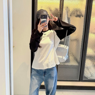 샤넬 26 배색 긴팔 티셔츠