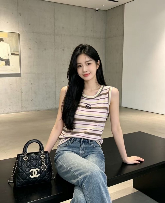 미우미우 봄여름 신상 니트