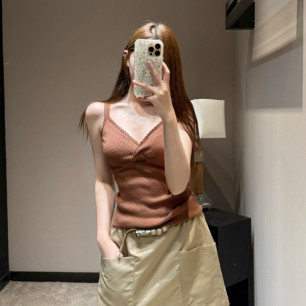미우미우 26 봄여름 신상 민소매