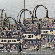 디올 Book Tote 북 토드 백