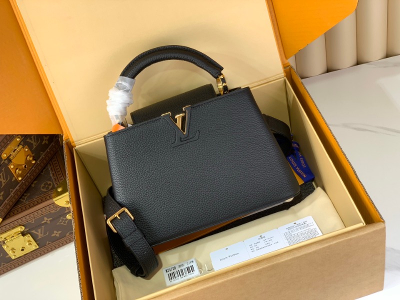 루이비통 Capucines BB 핸드백