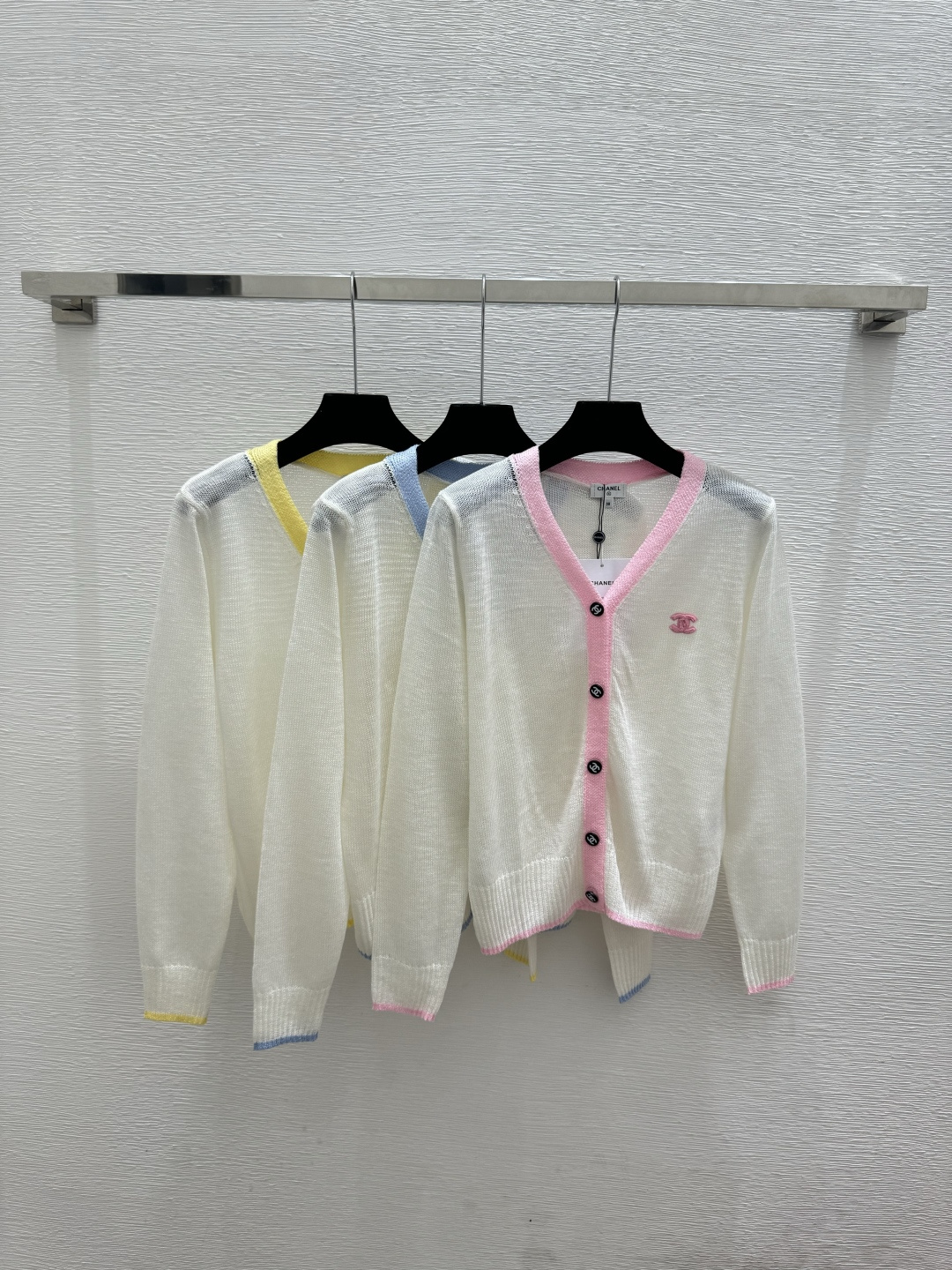 샤넬 봄 여름 신상 니트 긴팔 가디건