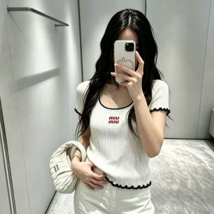 미우미우 봄 여름 신상 니트 반팔