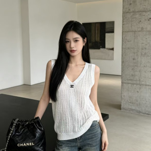 샤넬 봄여름 신상 니트 민소매
