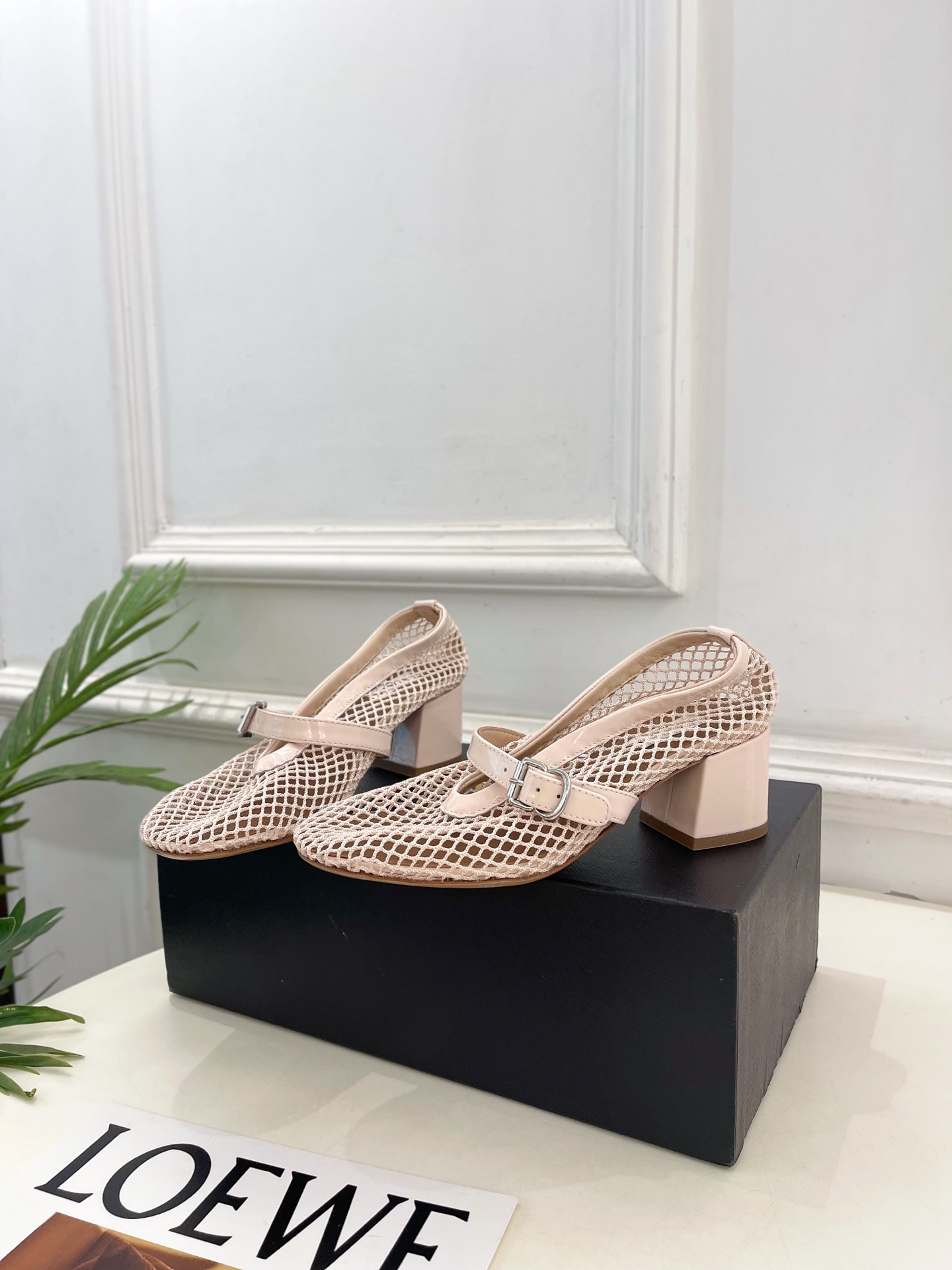 알라이아 26SS 피시넷 메쉬 펌프스 5.5cm