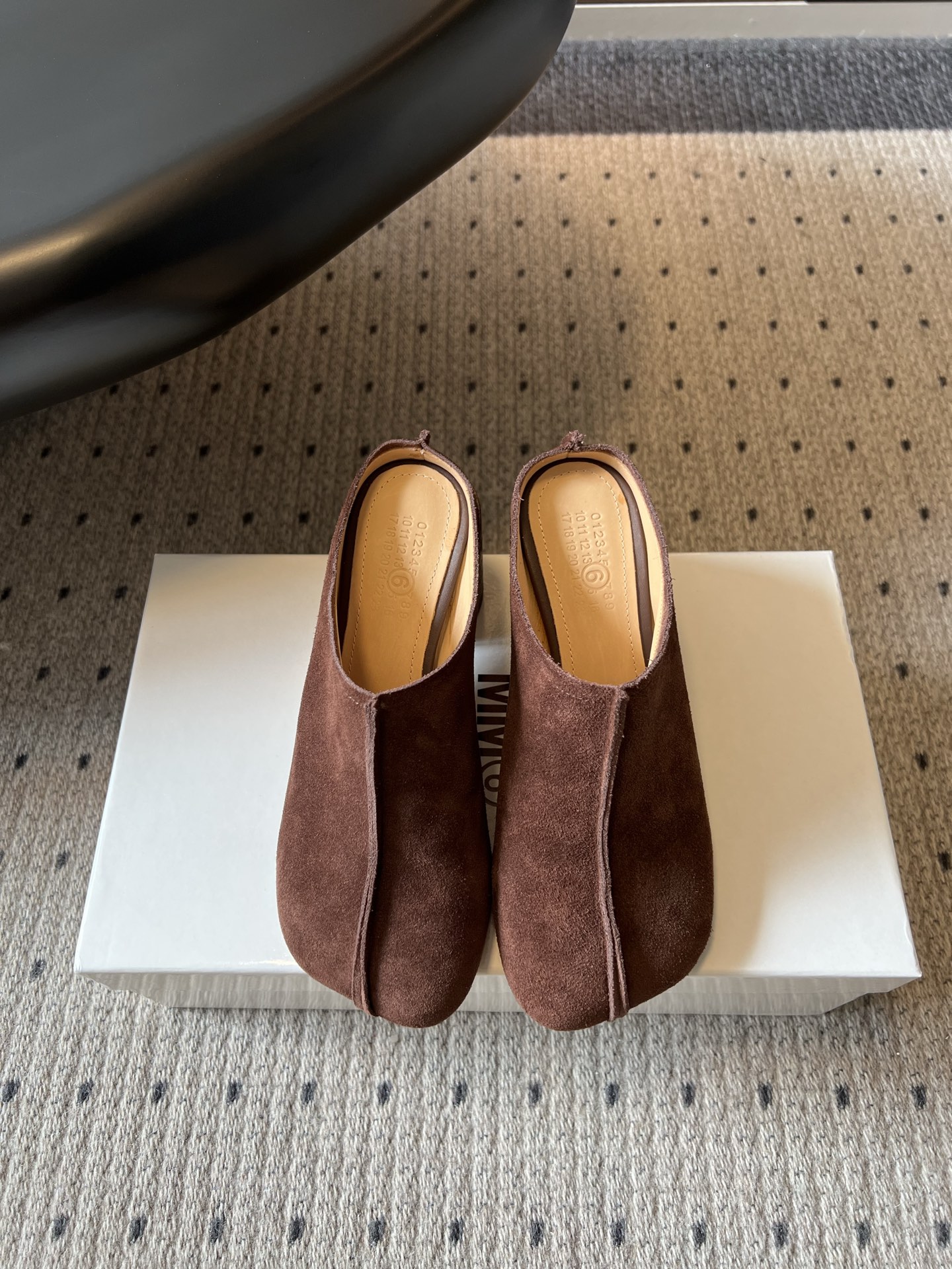 마르지엘라 26SS 신상 타비 힐 뮬 7cm