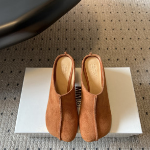 마르지엘라 26SS 신상 타비 힐 뮬 7cm