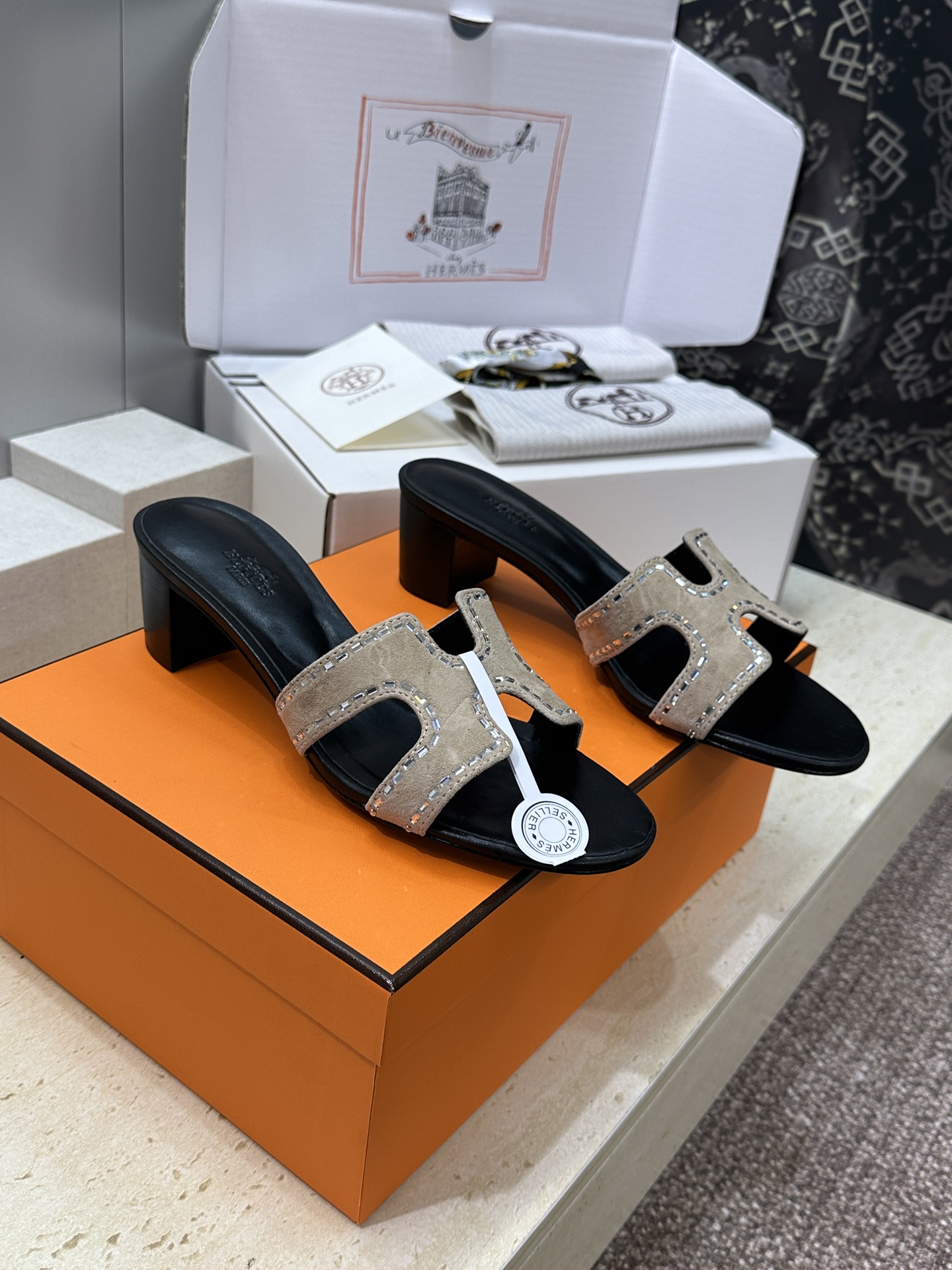에르메스 2026 봄 여름 Oran 힐 샌들 4.5cm