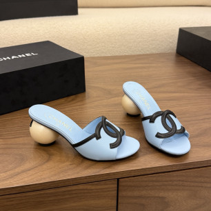 샤넬 2026 더블 C 진주 힐 샌들 7cm