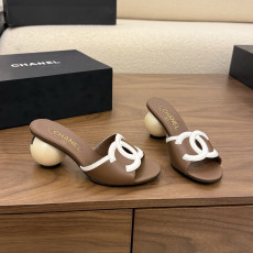 샤넬 2026 더블 C 진주 힐 샌들 7cm