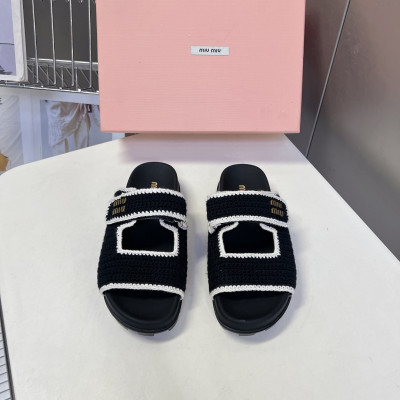 미우미우 26SS 크로셰 벨크로 샌들