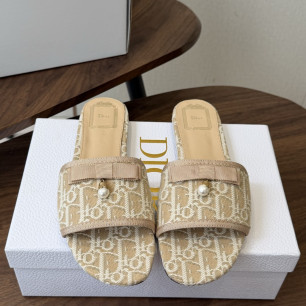 디올 블록힐 샌들