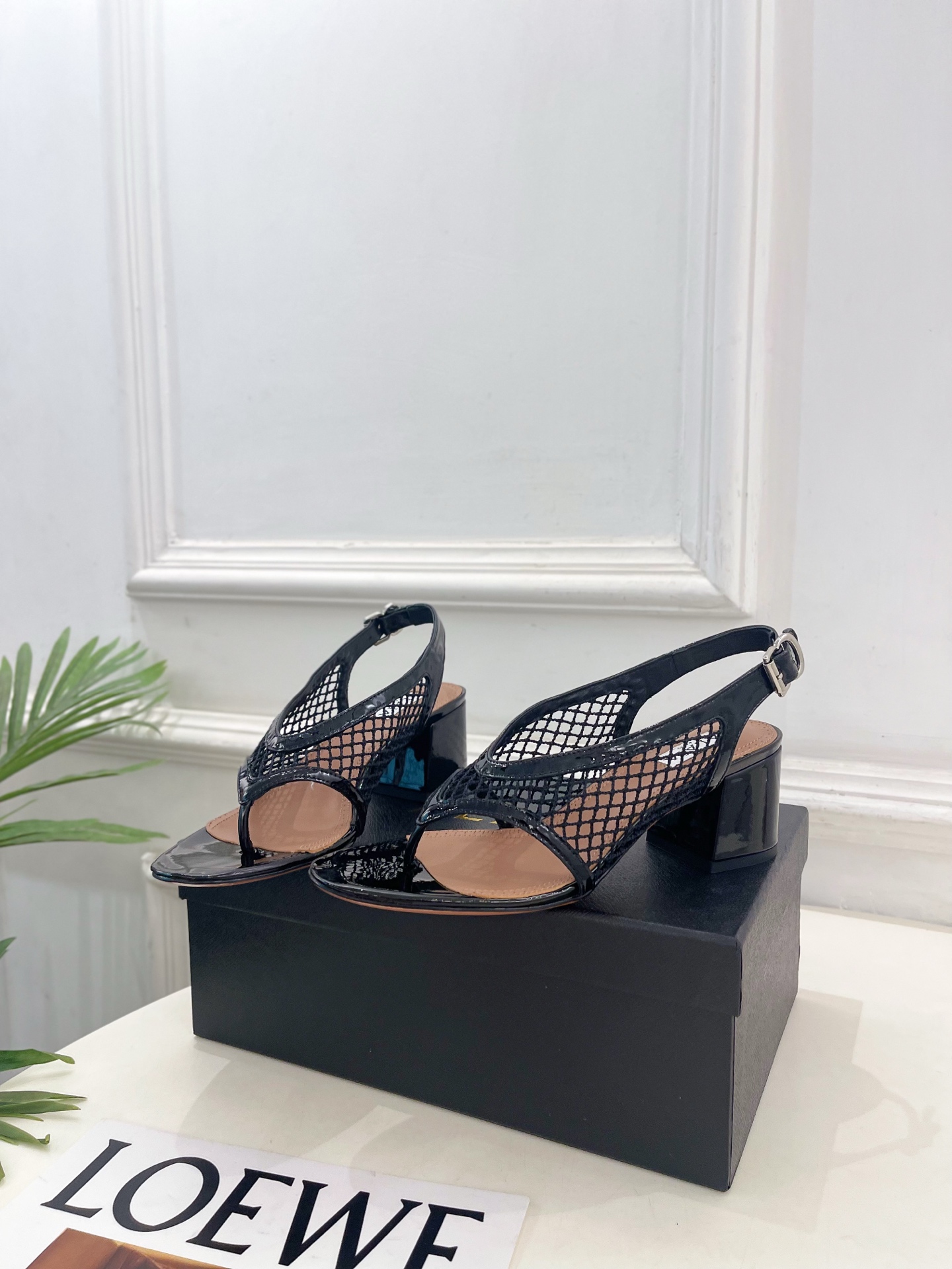 알라이아 26SS 신상 피시넷 힐 샌들 5.5cm