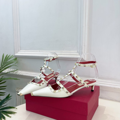 발렌티노 26SS 락스터드 힐 샌들 4cm