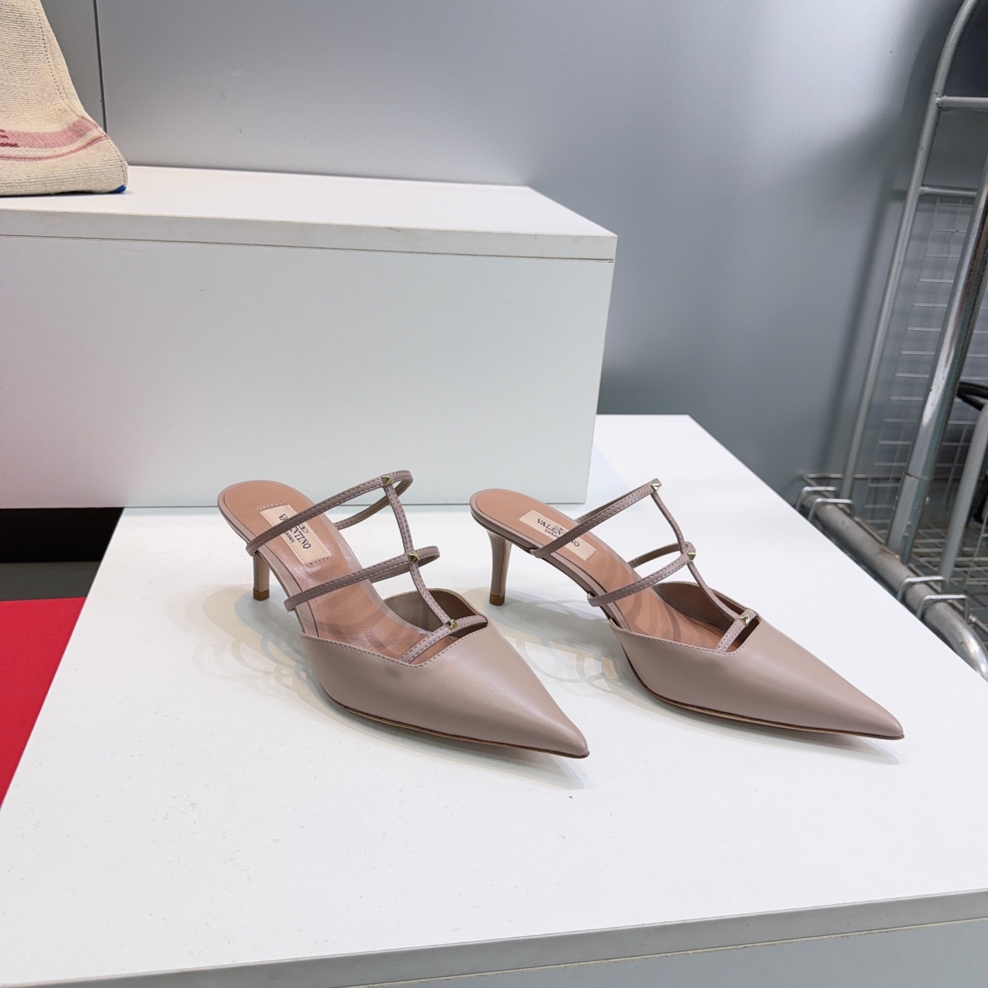 발렌티노 26SS 미드힐 뮬 6.5cm