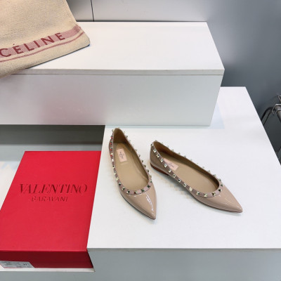 발렌티노 26SS 락스터드 플랫 슈즈