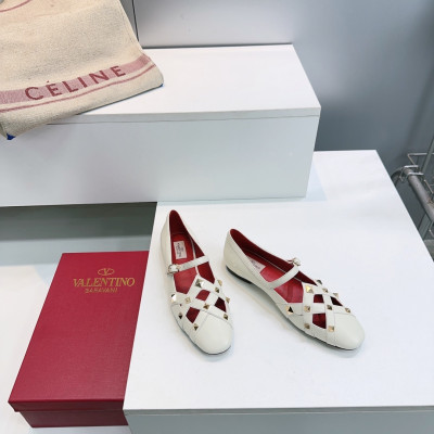 발렌티노 락스터드 메리제인 플랫 슈즈