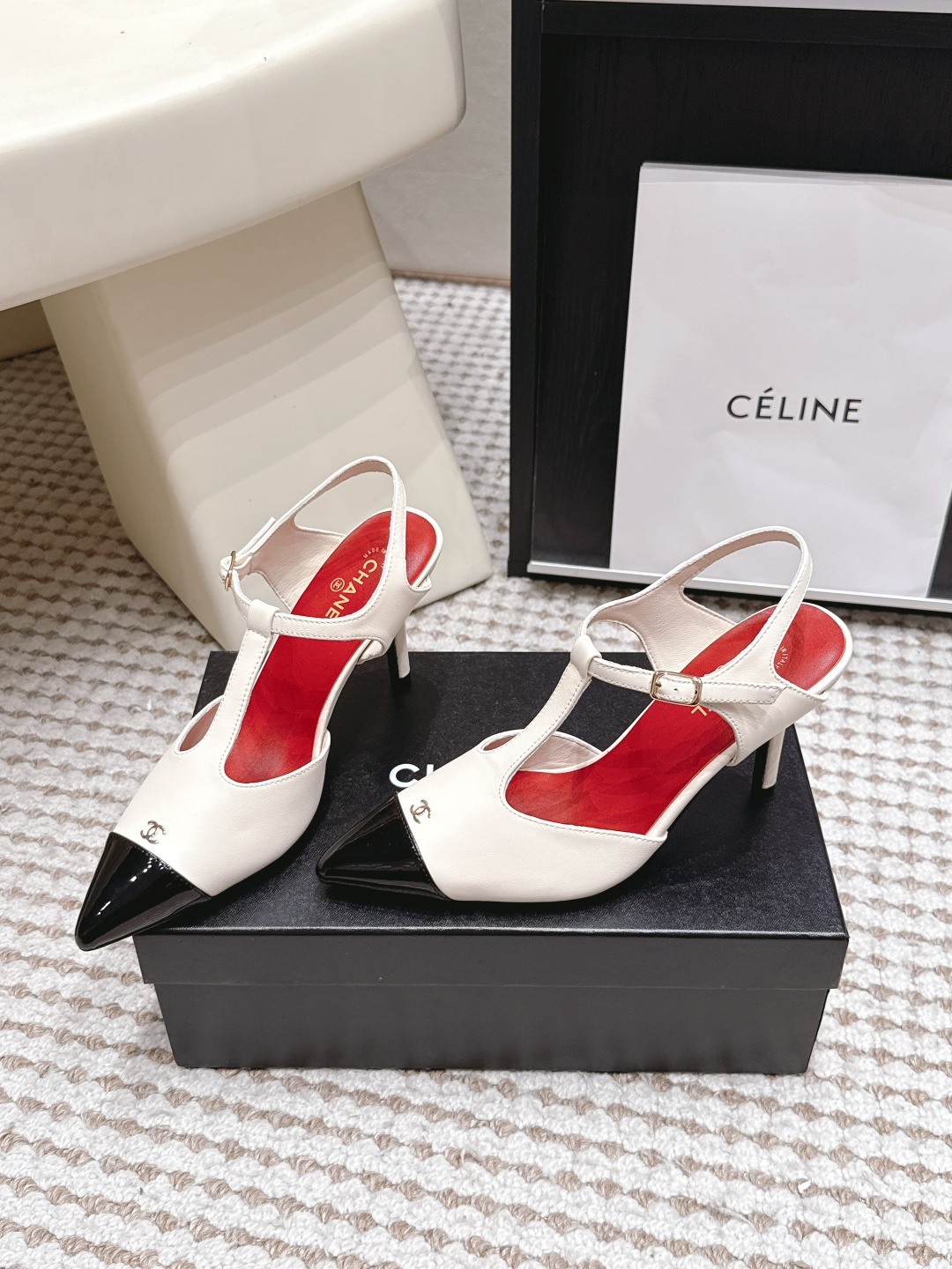 샤넬 26SS T 스트랩 슬링백 9.5cm