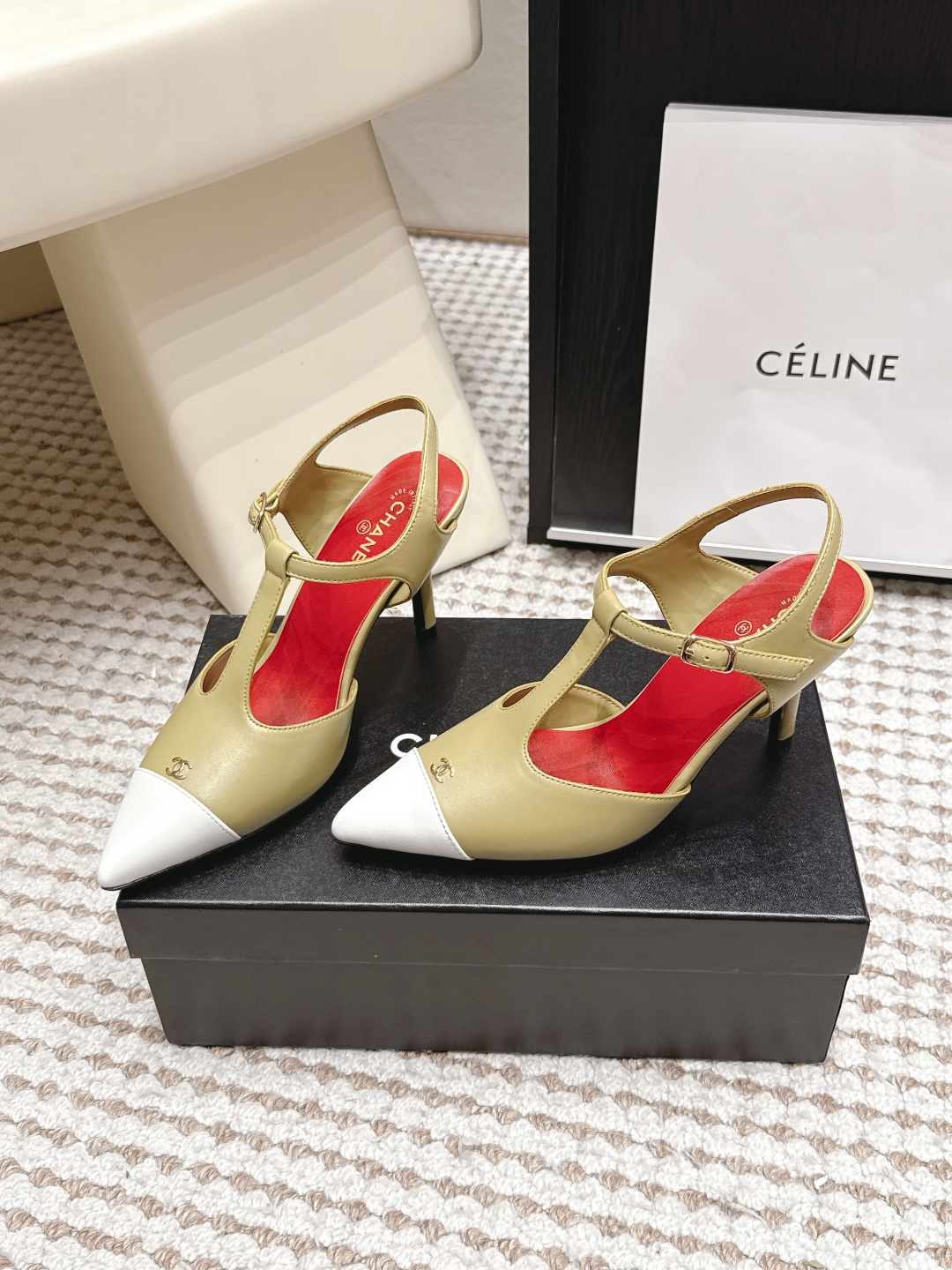 샤넬 26SS T 스트랩 슬링백 9.5cm
