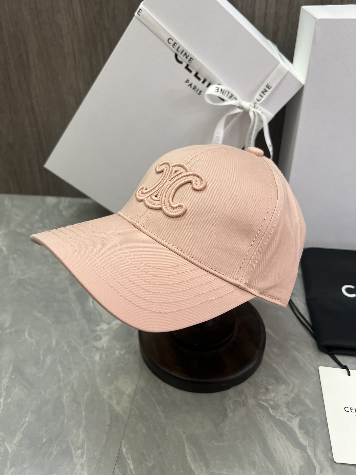 셀린느 트리옹프 로고 볼캡