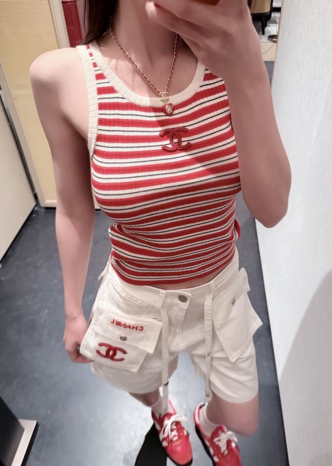 샤넬 26 자수 더블C 민소매