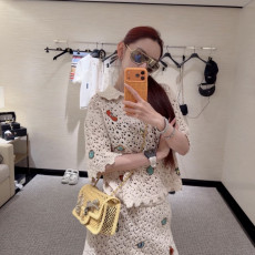 샤넬 26 신상 펀칭 니트