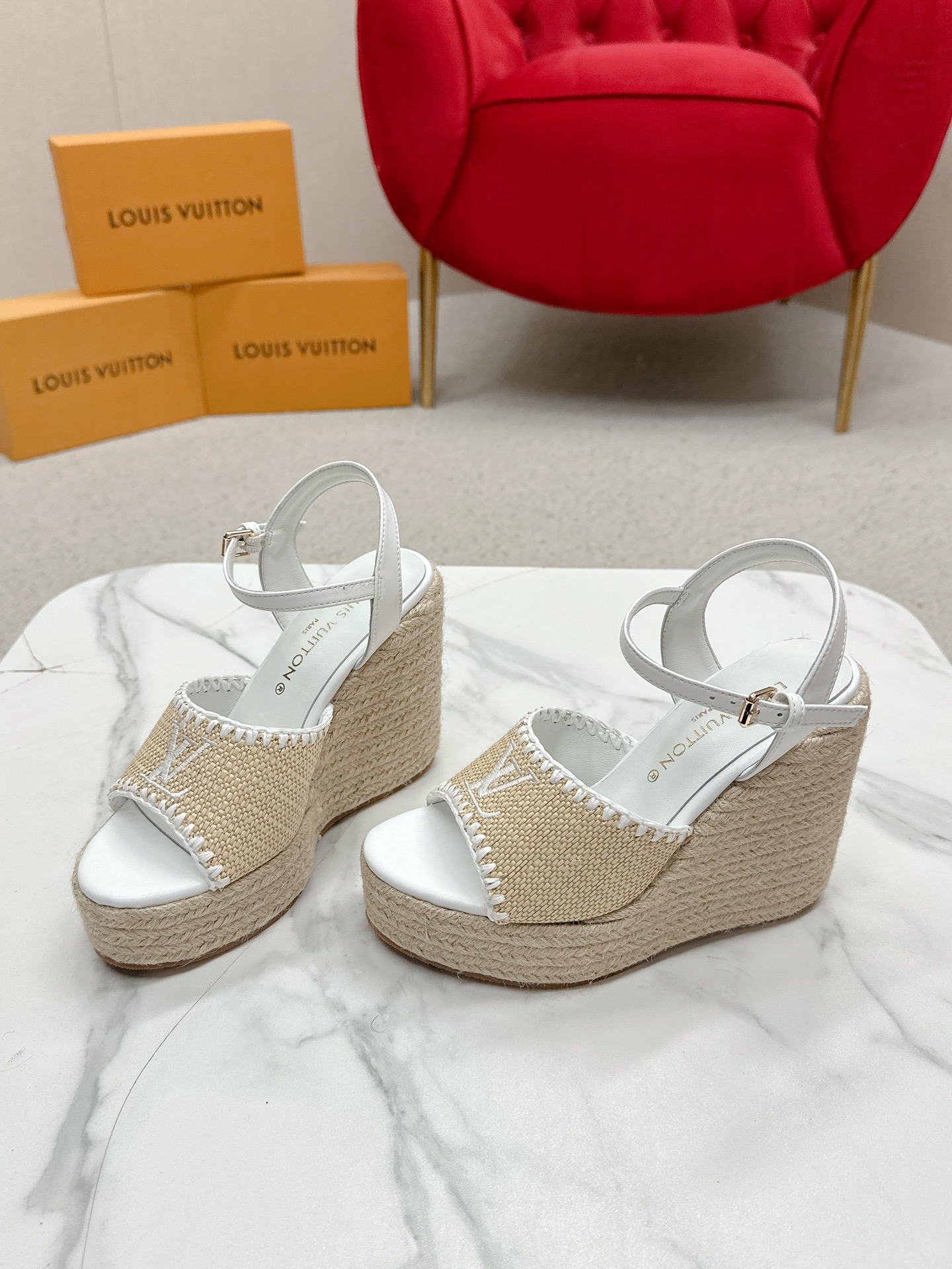 루이비통 헬리오스 웨지 샌들 12cm