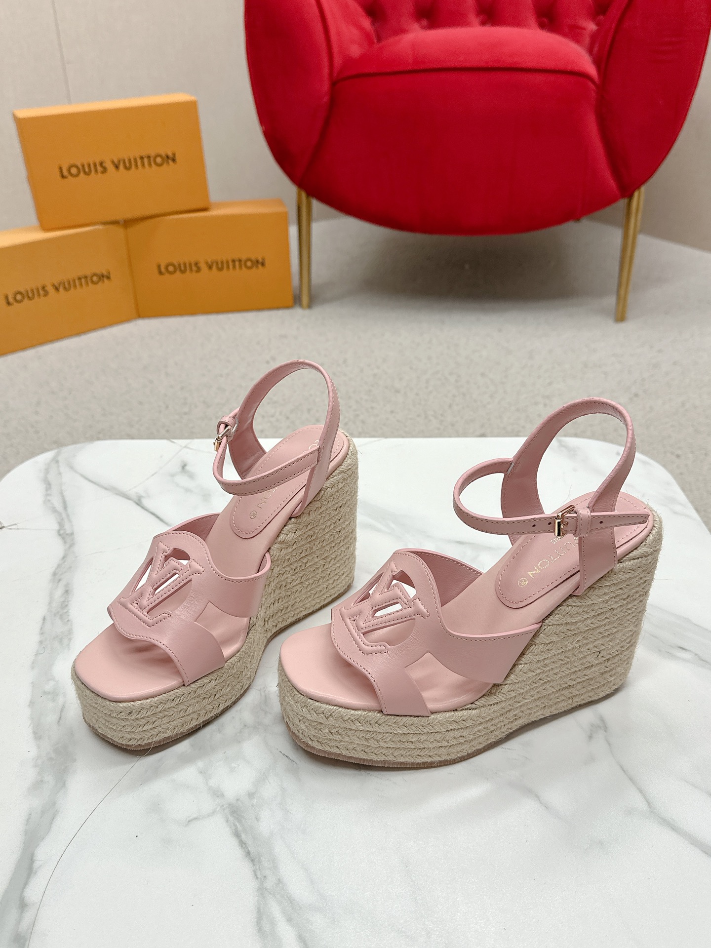 루이비통 이솔라 웨지 샌들 12cm