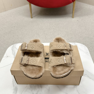 루이비통 플랫 퍼 샌들