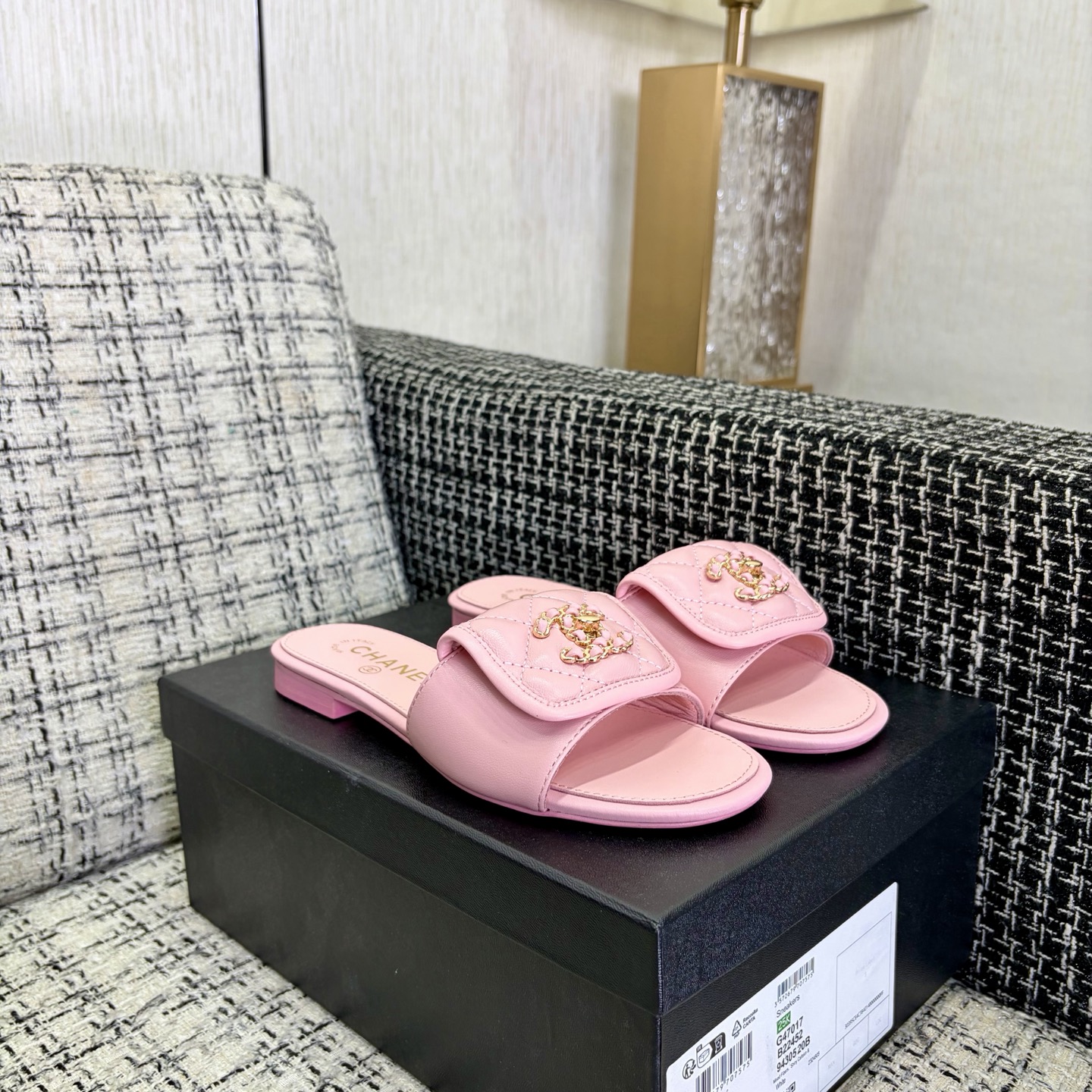 샤넬 26SS 더블 C 버클 샌들