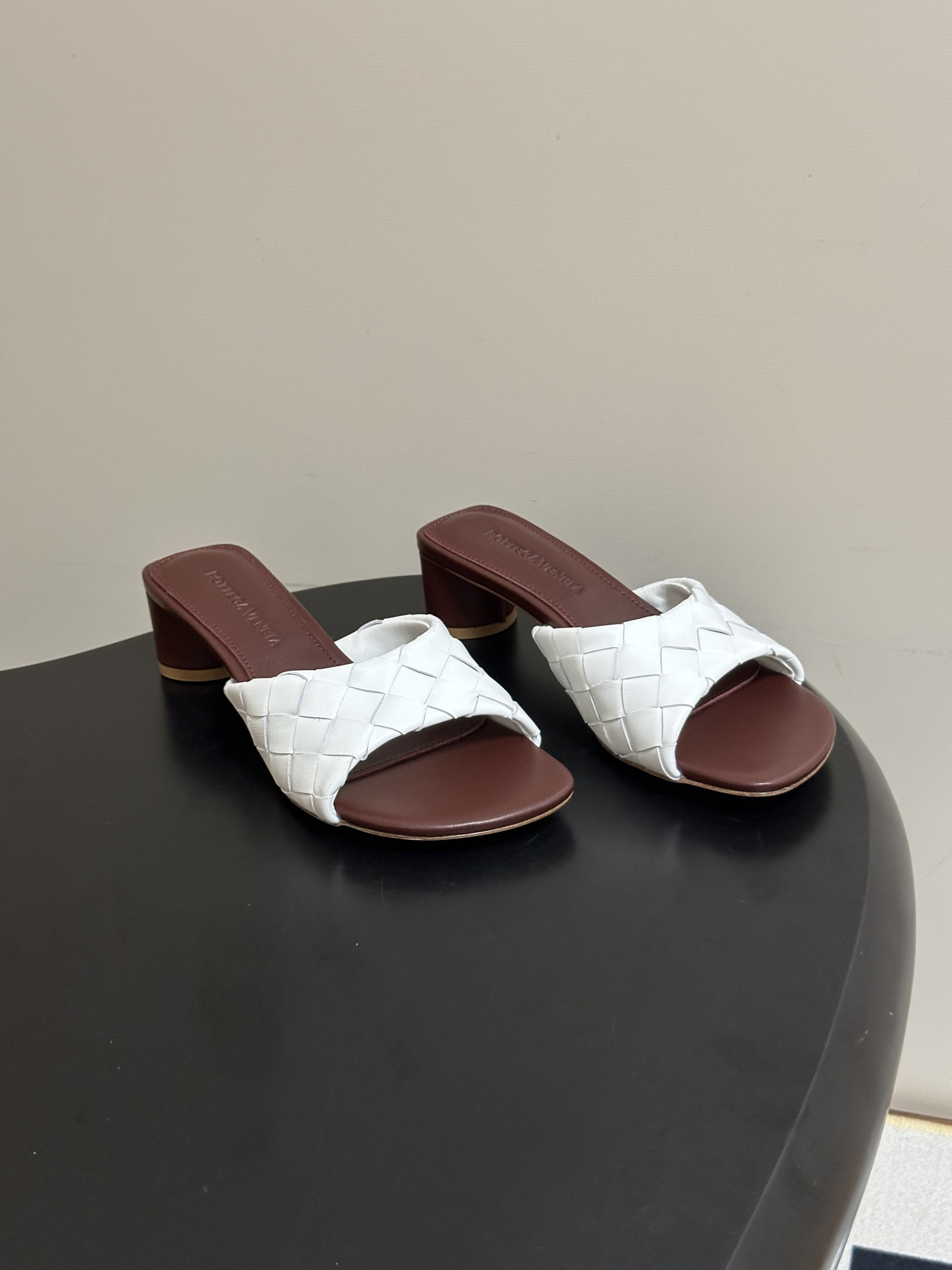 보테가베네타 리비아 뮬 4cm
