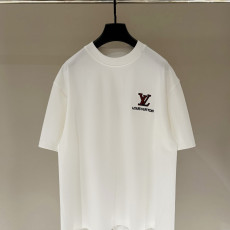 루이비통 신상 LV 로고 반팔티