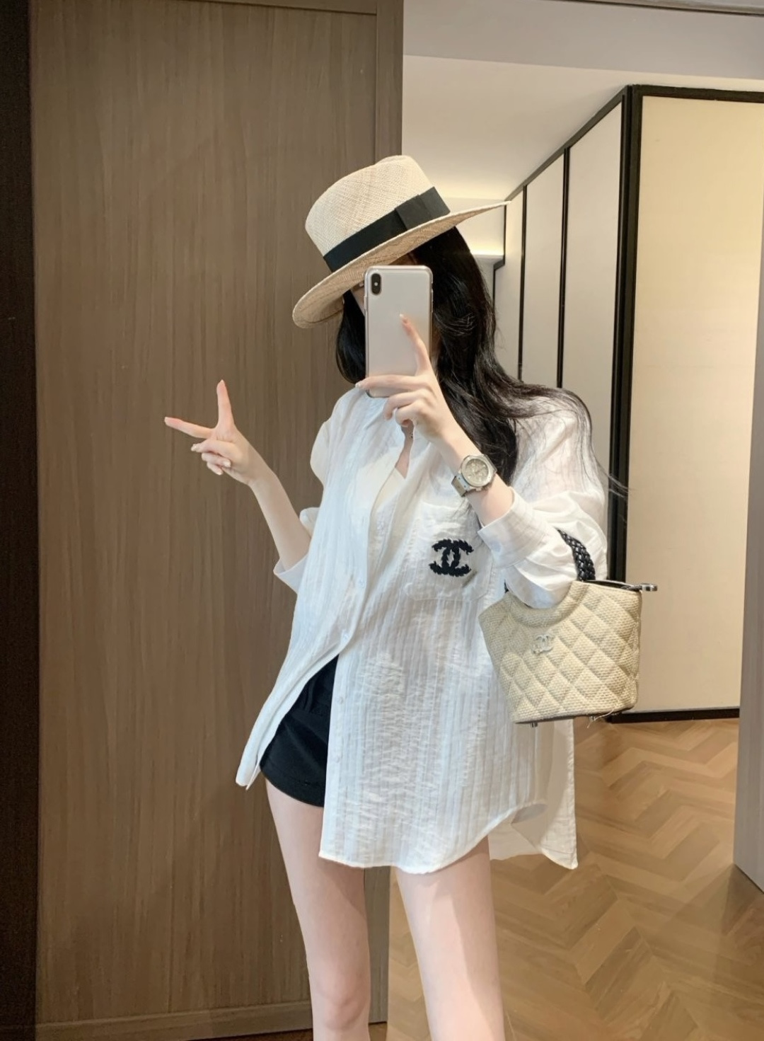 샤넬 26 더블 C 자수 셔츠