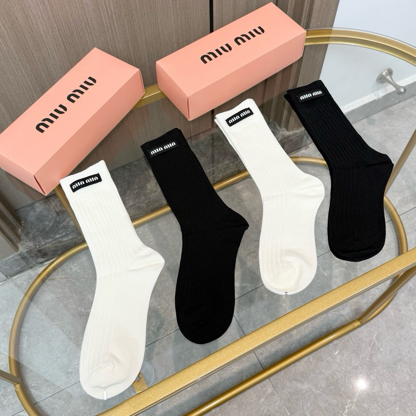 미우미우 양말