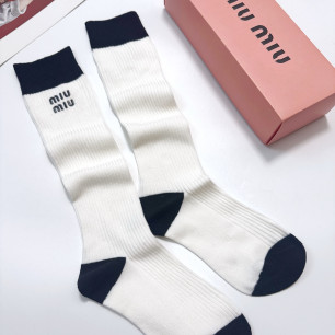 미우미우 양말
