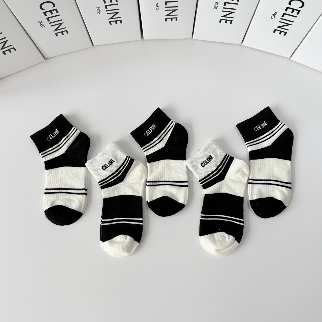 셀린느 양말