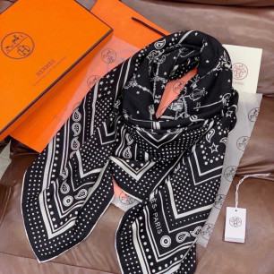 에르메스 Les Cles Bandana shawl 스카프